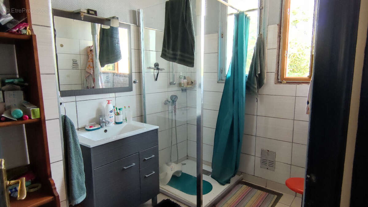 Maison individuelle avec garage et dépendances sur 8800m² de terrain - photo 9