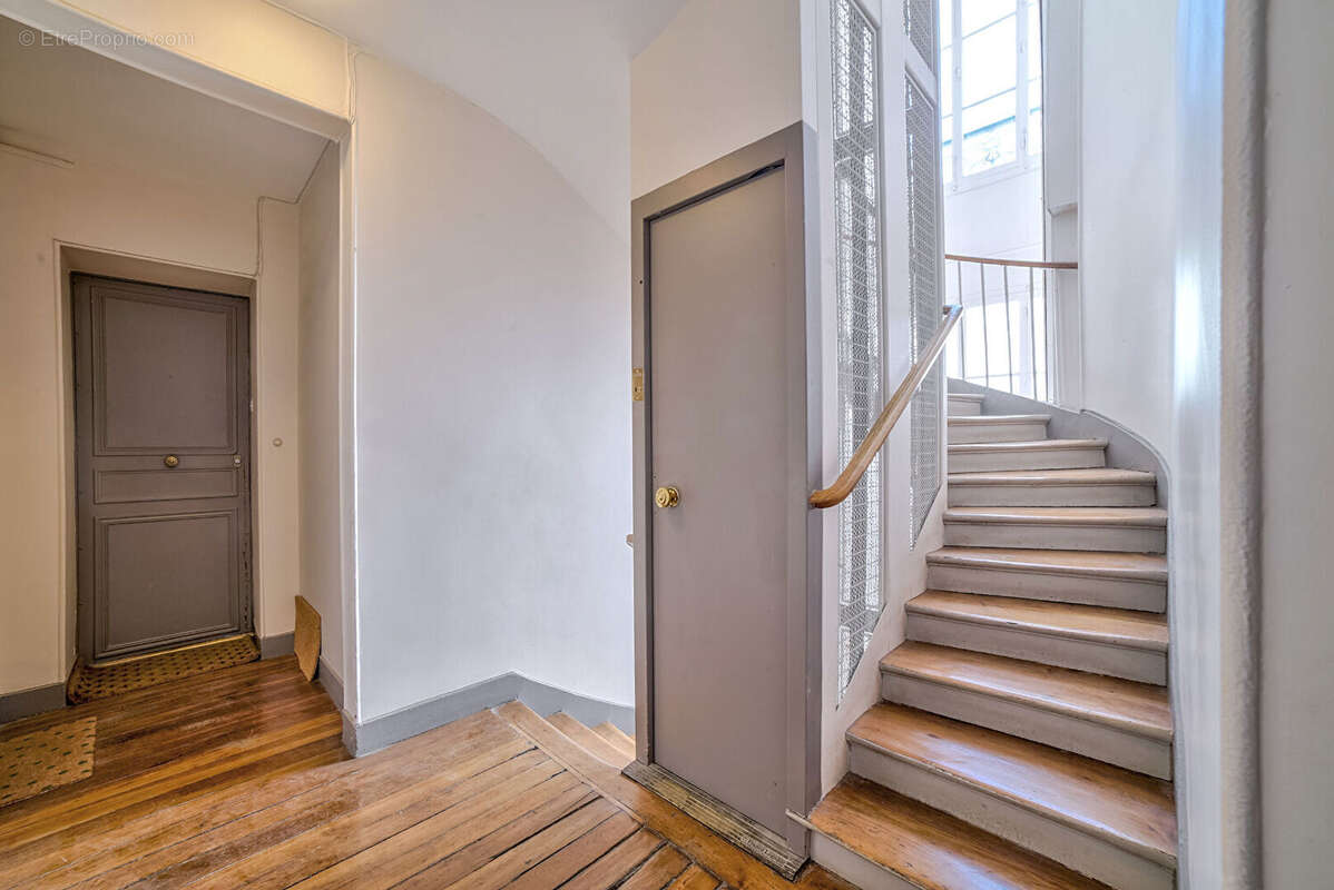 Appartement à PARIS-11E