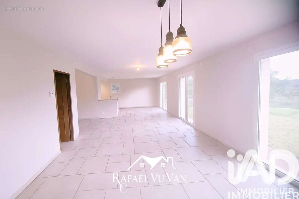 Maison 154 m² à Louye  - photo 3