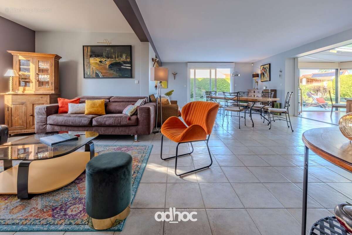 Maison 190 m² à Chateauneuf-Sur-Loire  - photo 2