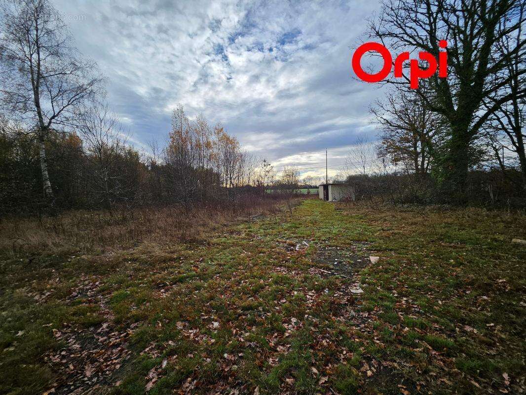 Terrain à BERNAY