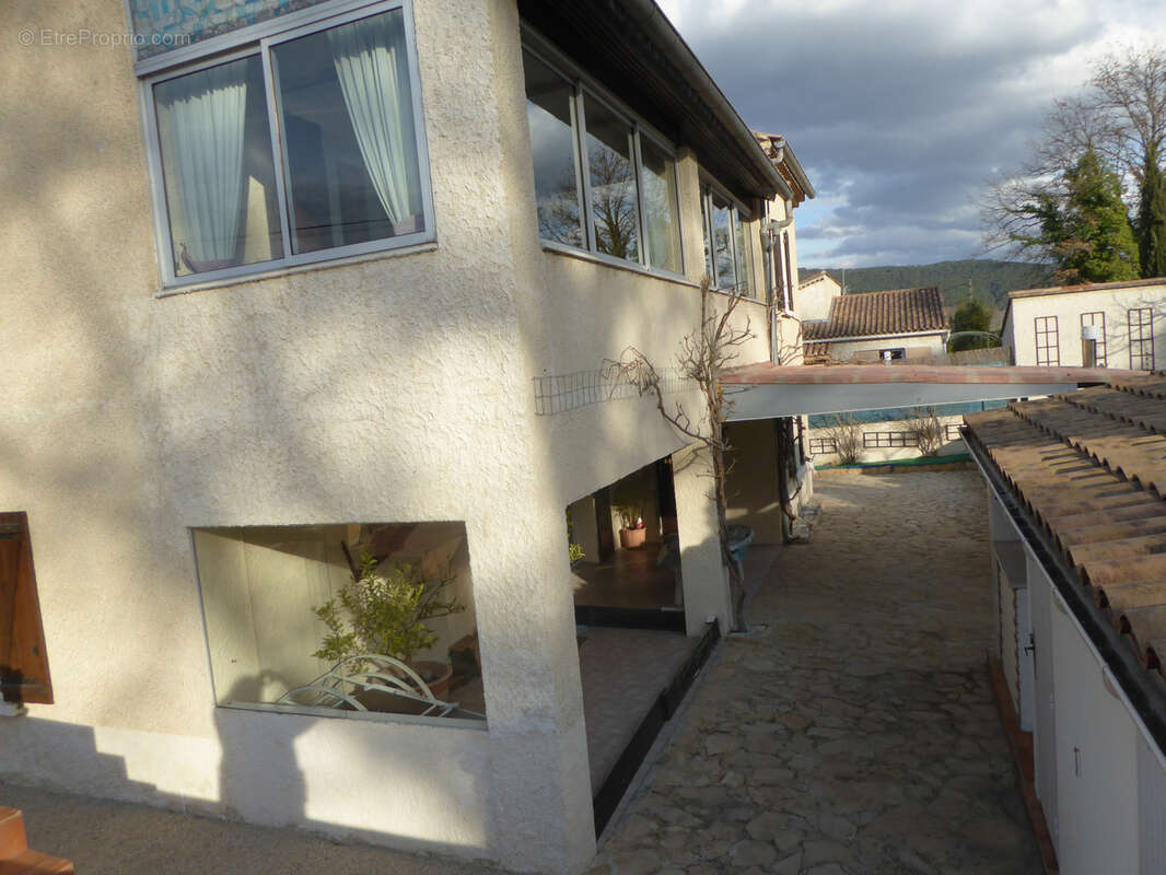 Maison à VAISON-LA-ROMAINE
