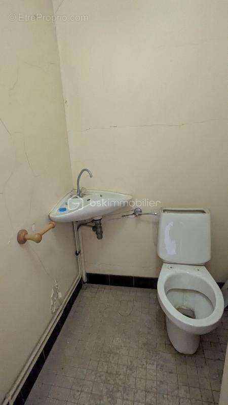 Commerce à PONT-L&#039;ABBE-D&#039;ARNOULT