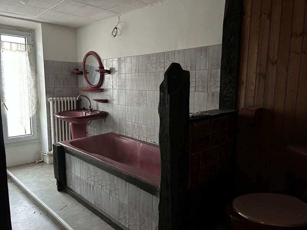 NEZEL - Maison avec extérieur gazonné à rénover - photo 11