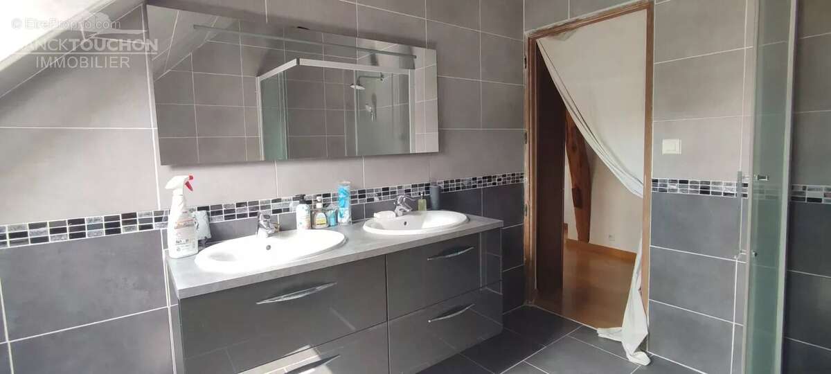 Maison à PERS-EN-GATINAIS