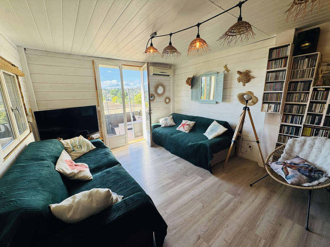 Maison à BORMES-LES-MIMOSAS