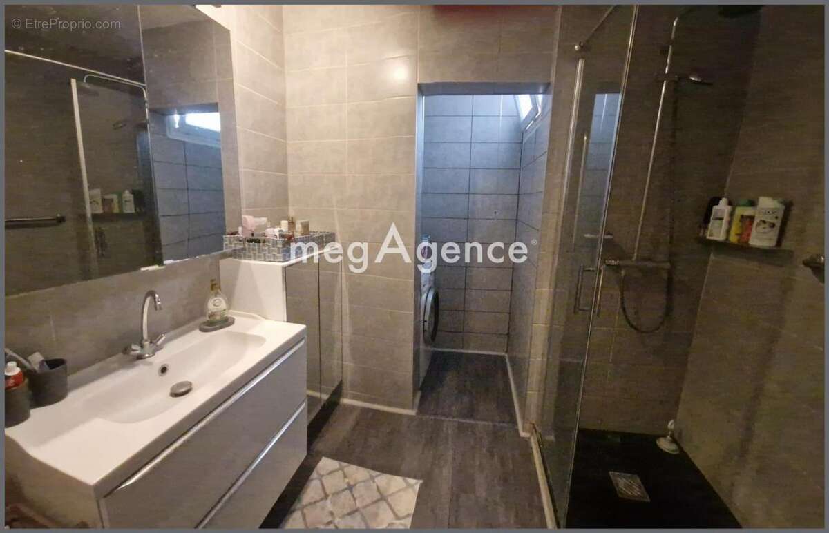 Appartement à LYON-5E