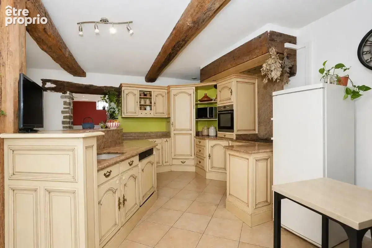 Maison de 194 m2 - 5 pièces - Martigné-Ferchaud - photo 1