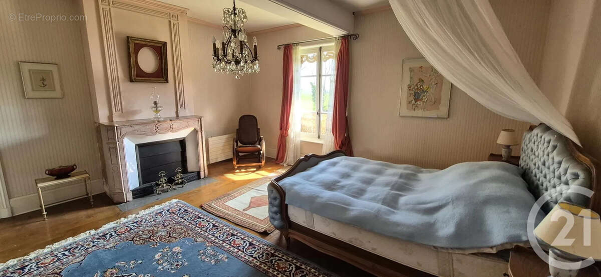 Maison 218 m² à Saint-Usuge  - photo 11