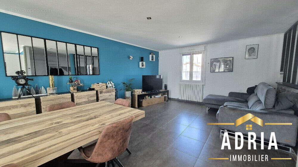 Maison à ENNERY