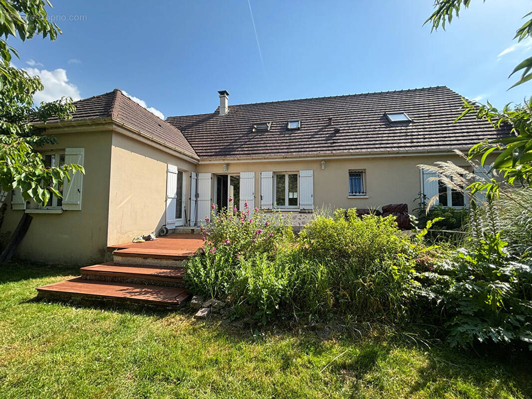 Maison à SAINTE-GENEVIEVE