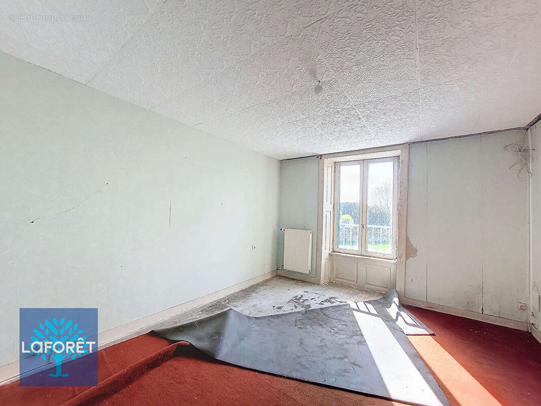 Maison à LA SELLE-EN-COGLES