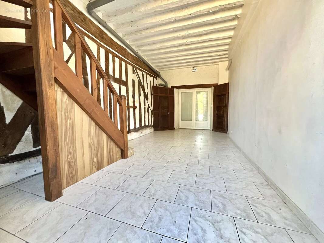 Appartement F4 de 118 m2 avec Parking, Piscine, Tennis - photo 8