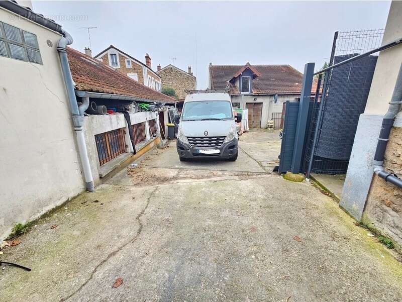 Appartement à CORBEIL-ESSONNES