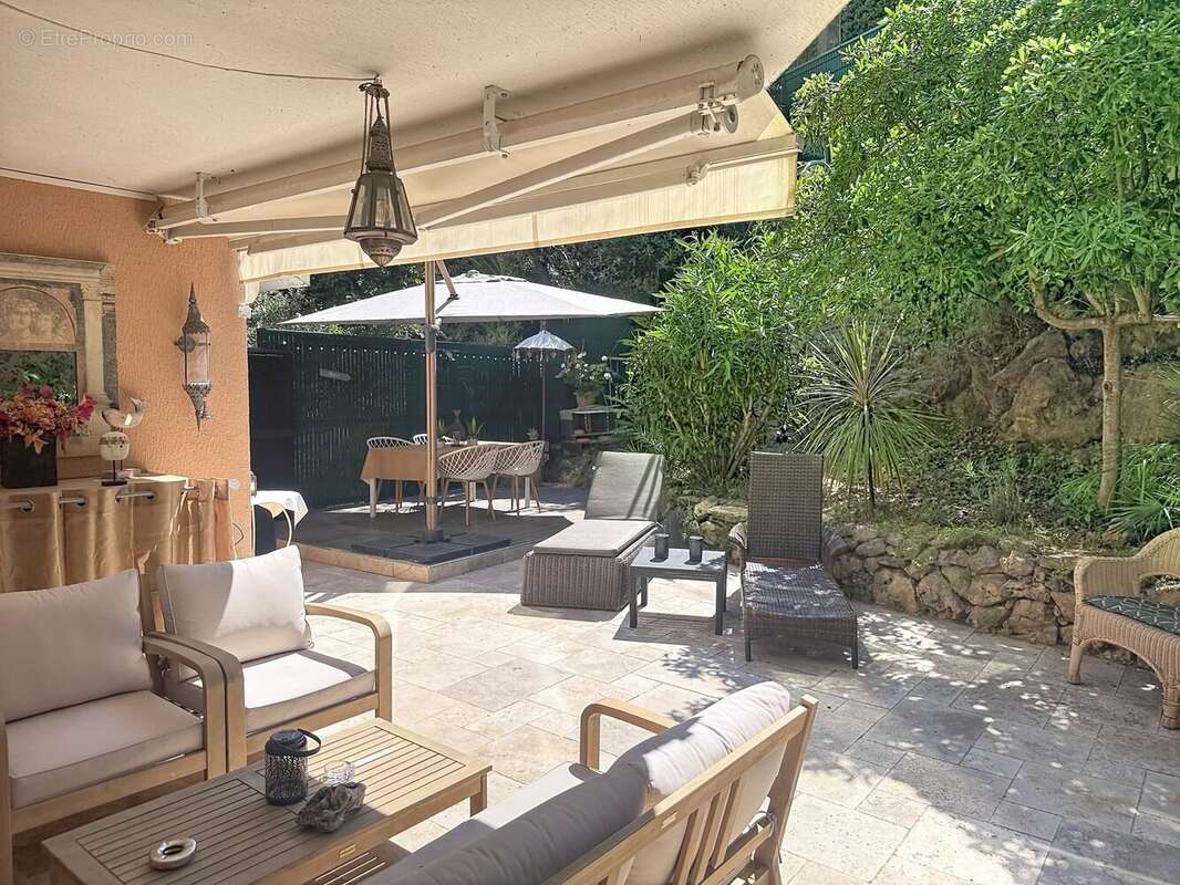 Cannes residence avec piscine : 2 pieces  en rez-de-jardin - photo 8