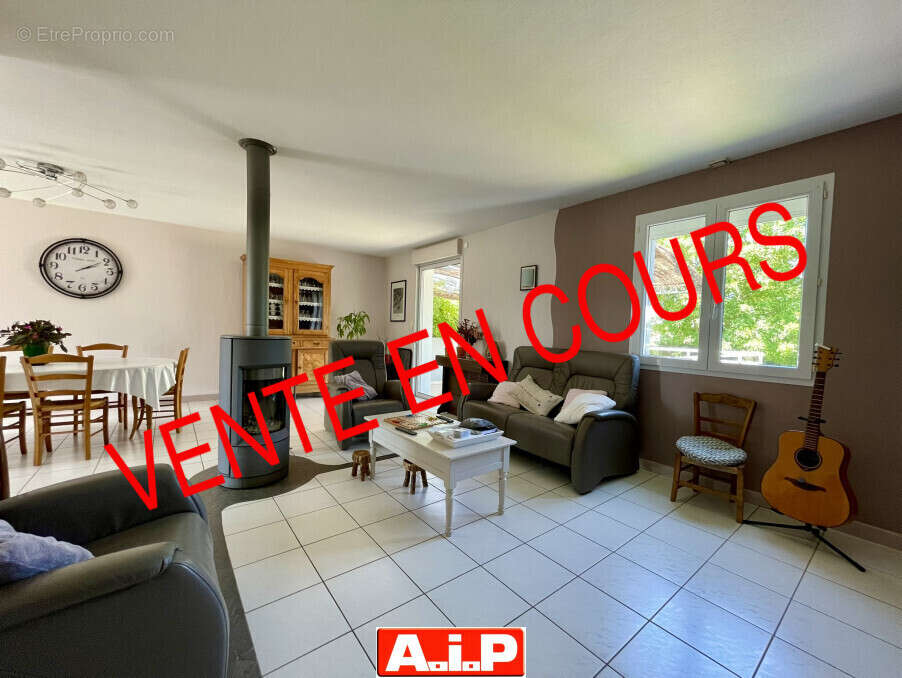 Maison à SAINT-MESMIN