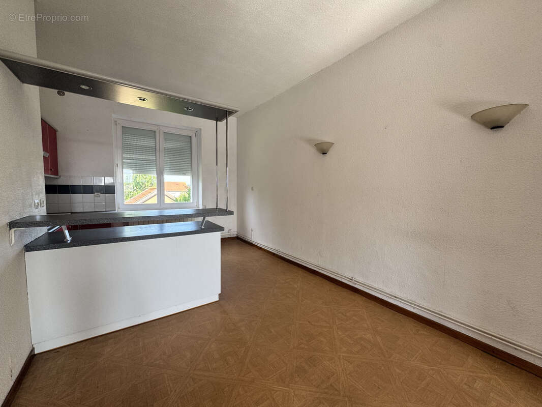 Appartement à SAINT-PRIVAT-LA-MONTAGNE