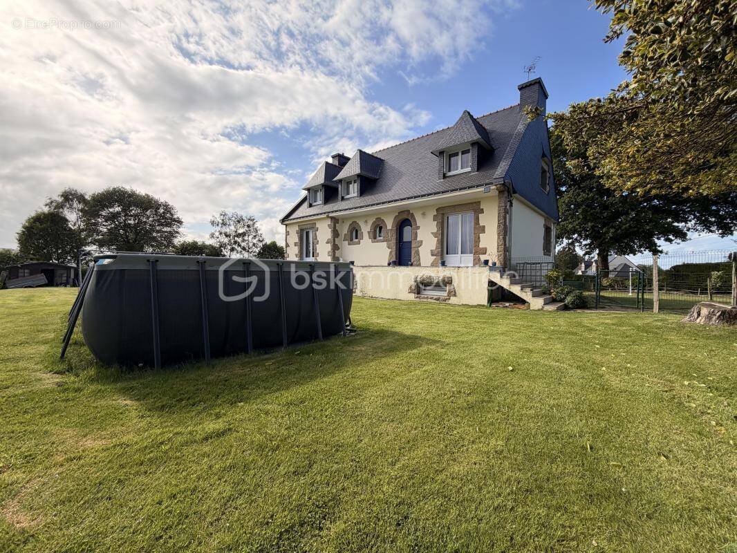 Maison à GUENIN