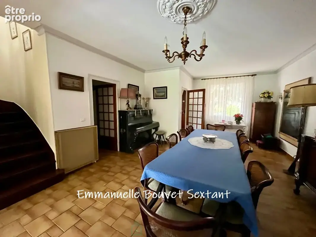 BERGERAC centre-ville, 4 chambres, 2 sdb, bureau, double-garage, jardin clos, piscine, sous-sol - photo 8