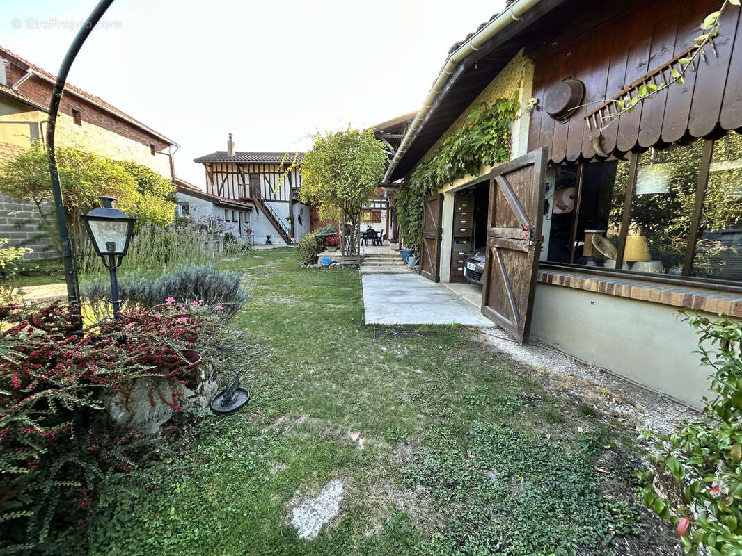 Maison à LA CHAUSSEE-SUR-MARNE