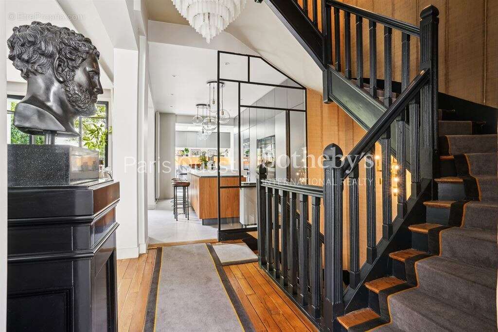 Maison à NEUILLY-SUR-SEINE