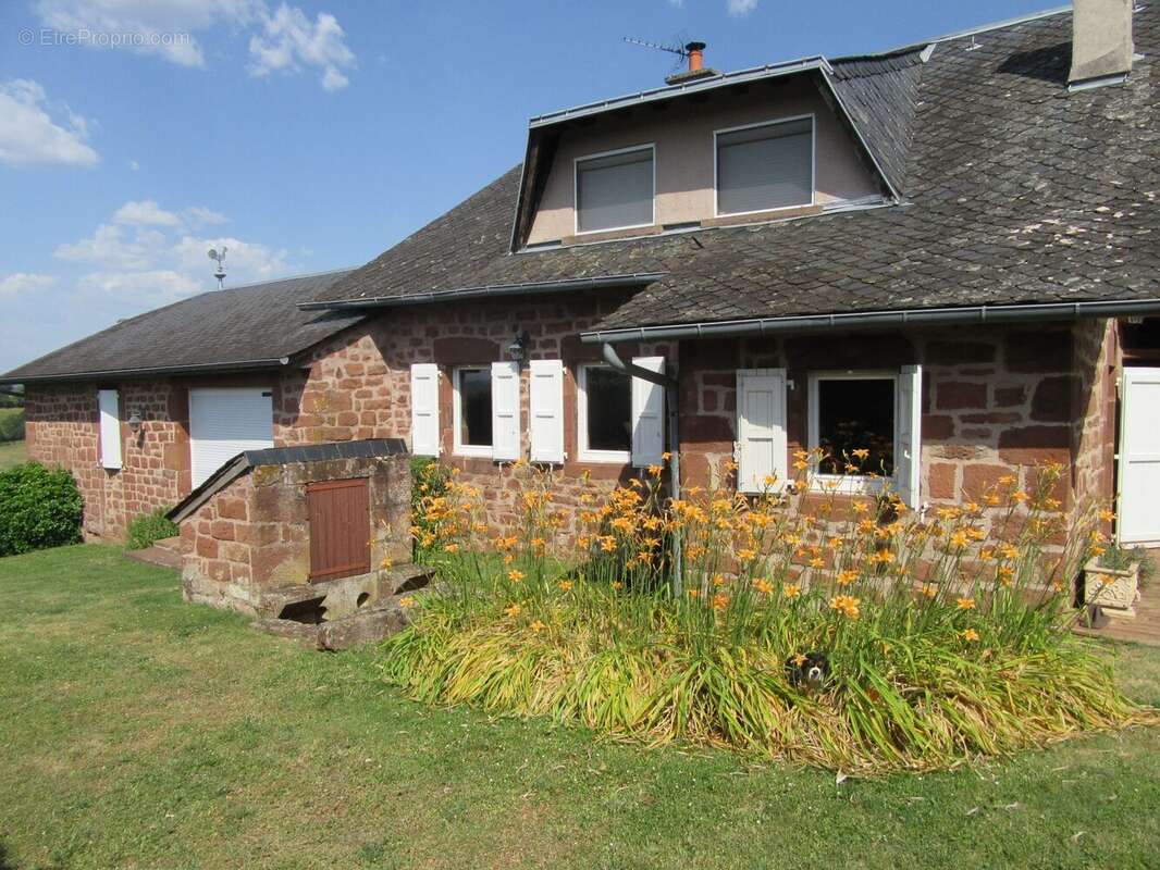 Maison à SAINT-CHRISTOPHE-VALLON
