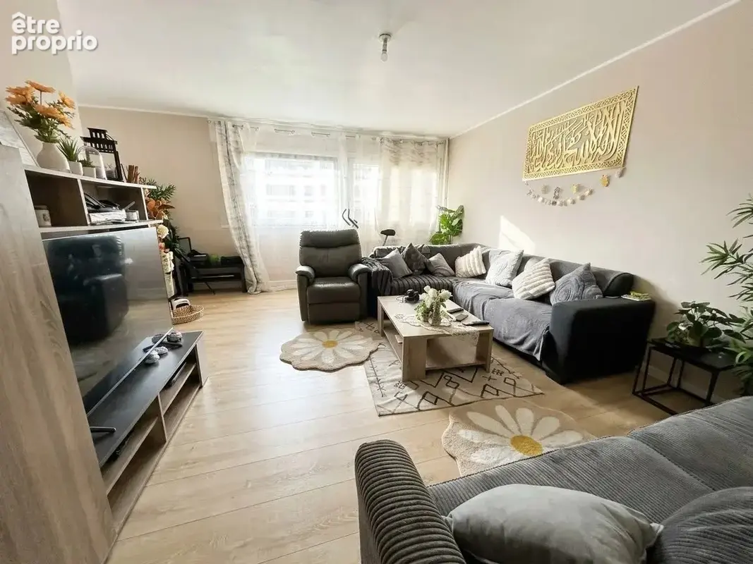 Lille – Appartement T4 DE 98 M² avec balcon et parking - photo 3