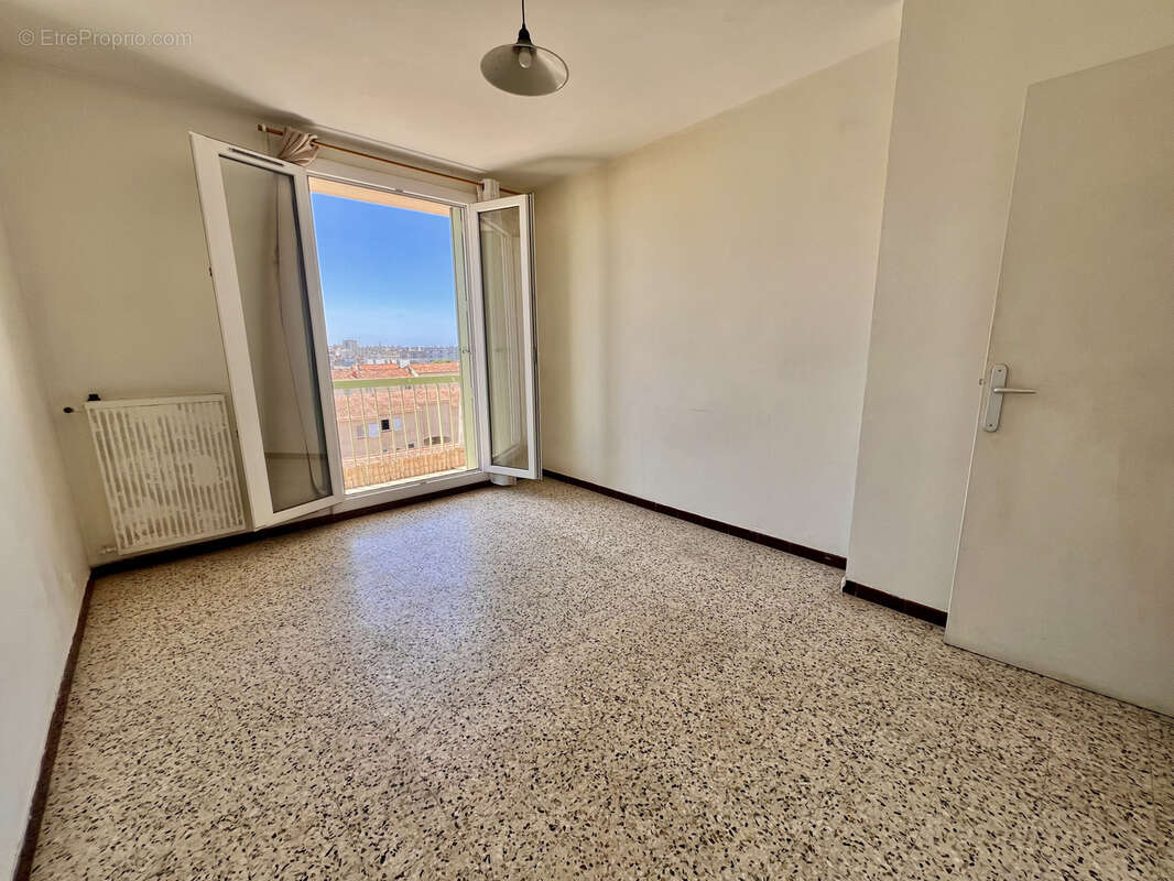 Appartement à MARSEILLE-3E