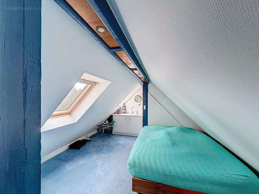 Maison à VOISINS-LE-BRETONNEUX