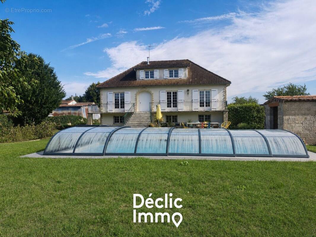 Maison à VOUILLE