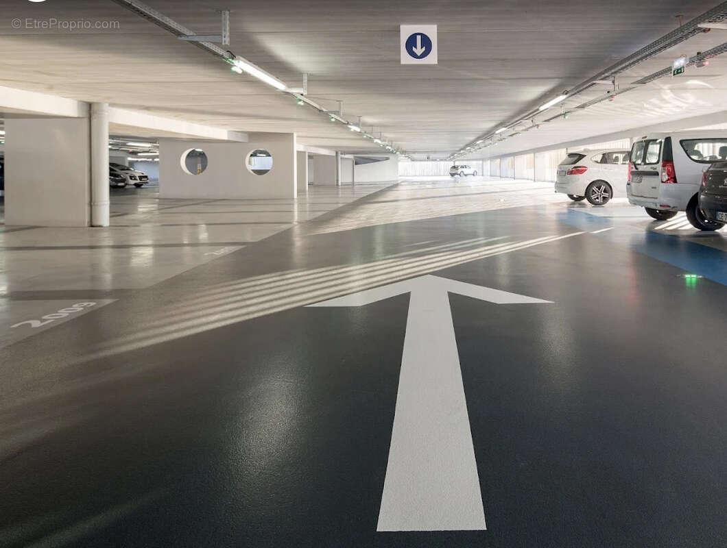 Lot de 45 places de parking   Paris 17   Porte d’Asnières   Investissement (amodiation 2069) - photo 2