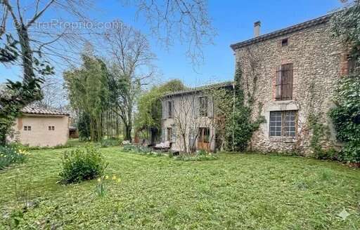 Appartement à LEZAN