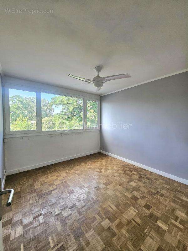 Appartement à LES MUREAUX