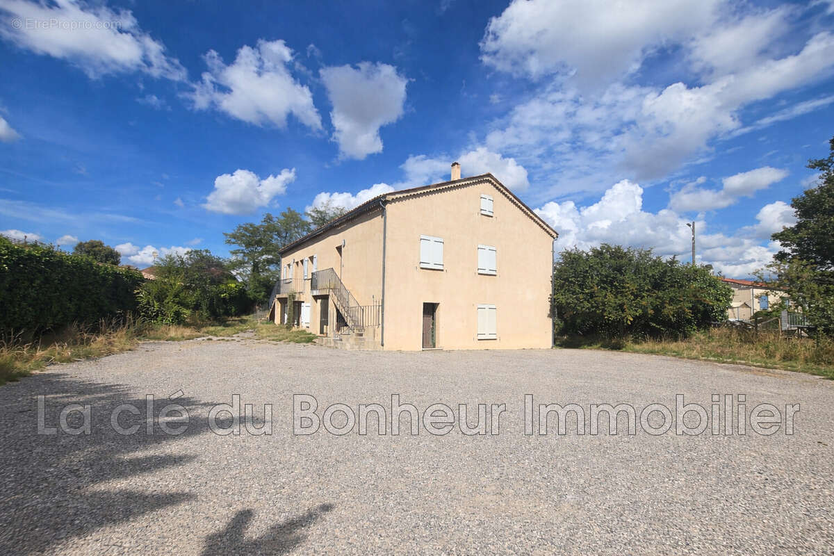 Maison 200 m² à Puimoisson  - photo 2