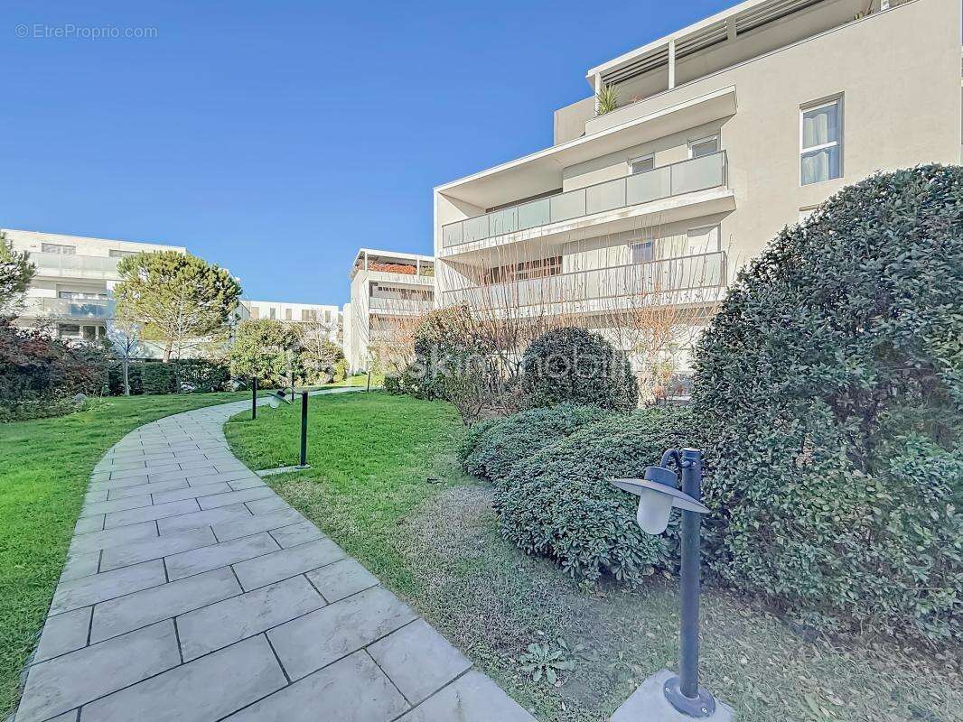 Appartement à LATTES