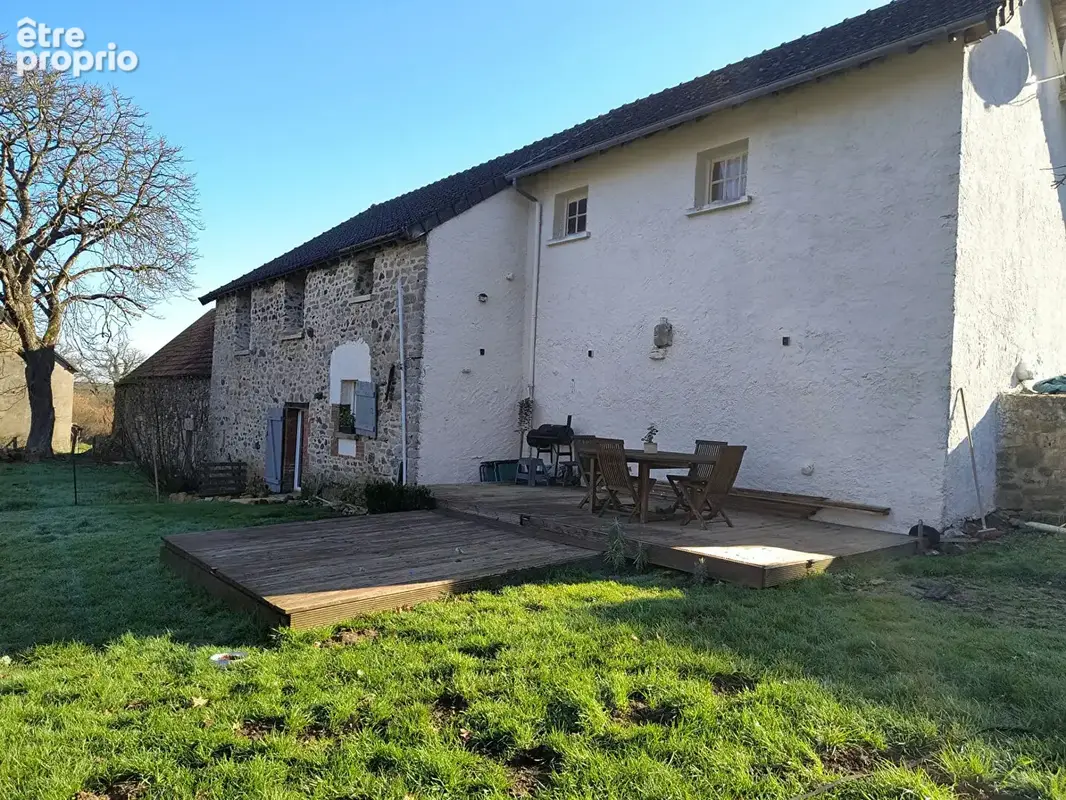 CREUSE - Maison polyvalente de 5 chambres avec piscine, dépendances et possibilité d'aménager un gîte - photo 15