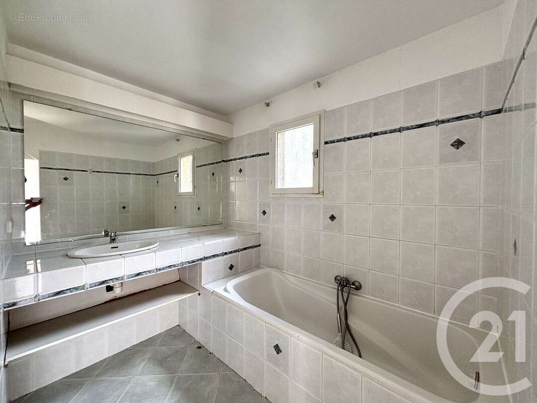 Appartement à SAN-MARTINO-DI-LOTA