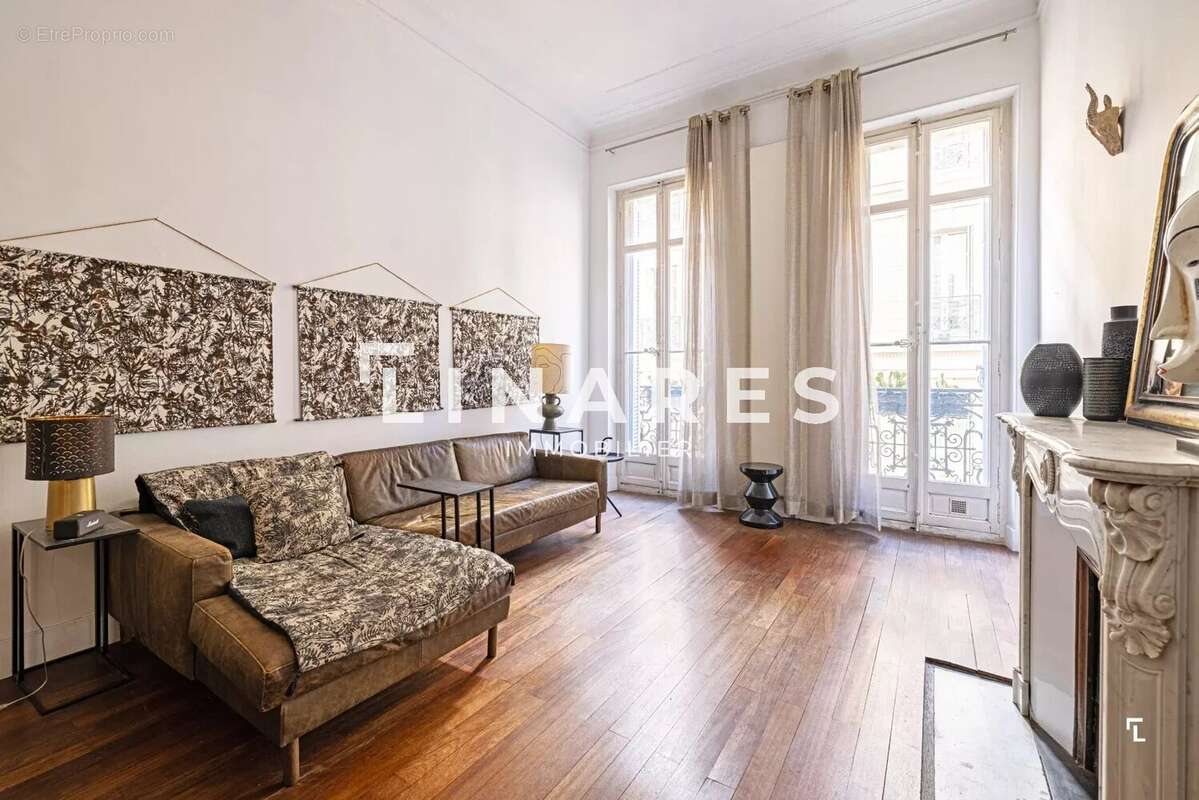 Appartement à MARSEILLE-1E