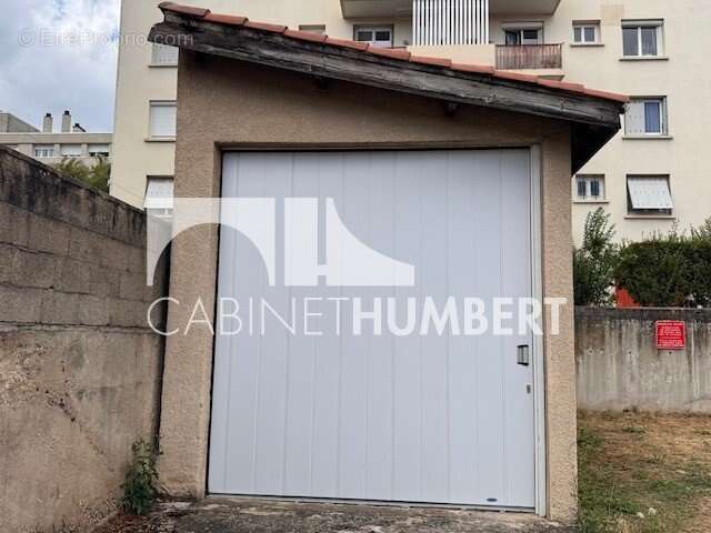 Parking à SAINT-ETIENNE