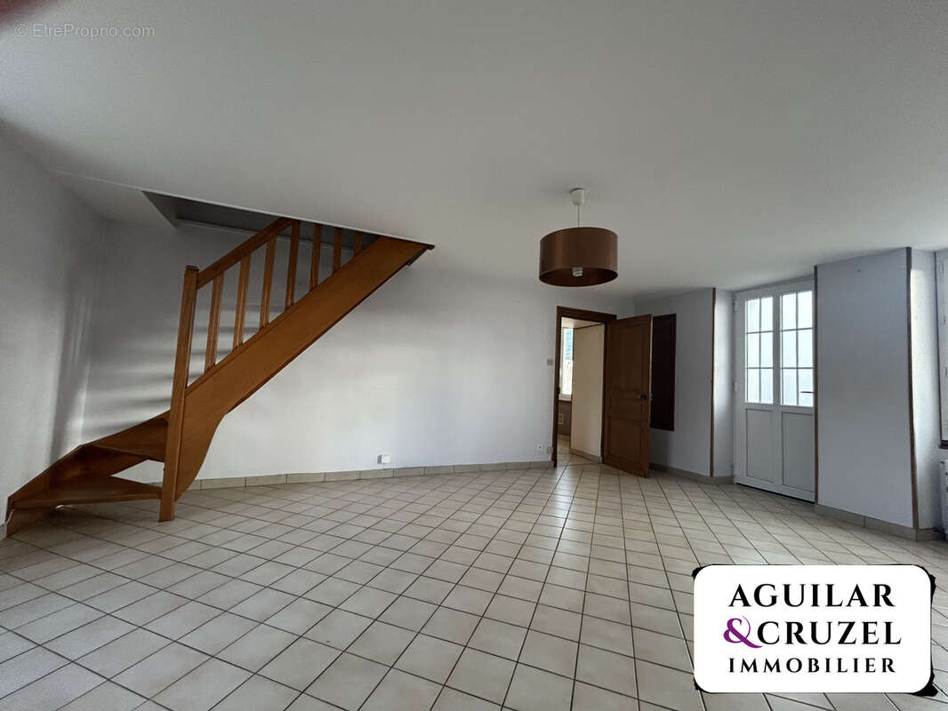 Maison à LA CHAPELLE-SAINT-URSIN