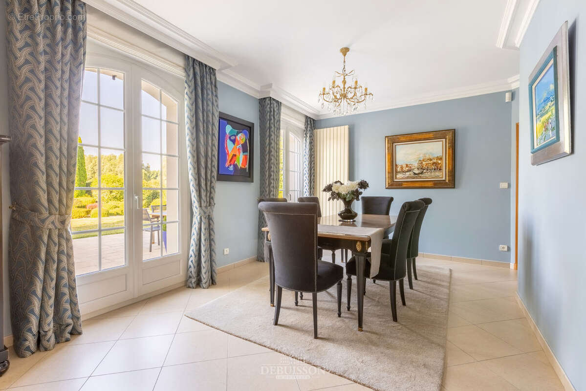 Maison à ANZIN-SAINT-AUBIN