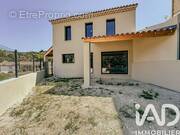 Photo 1 - Maison à ENTRECHAUX