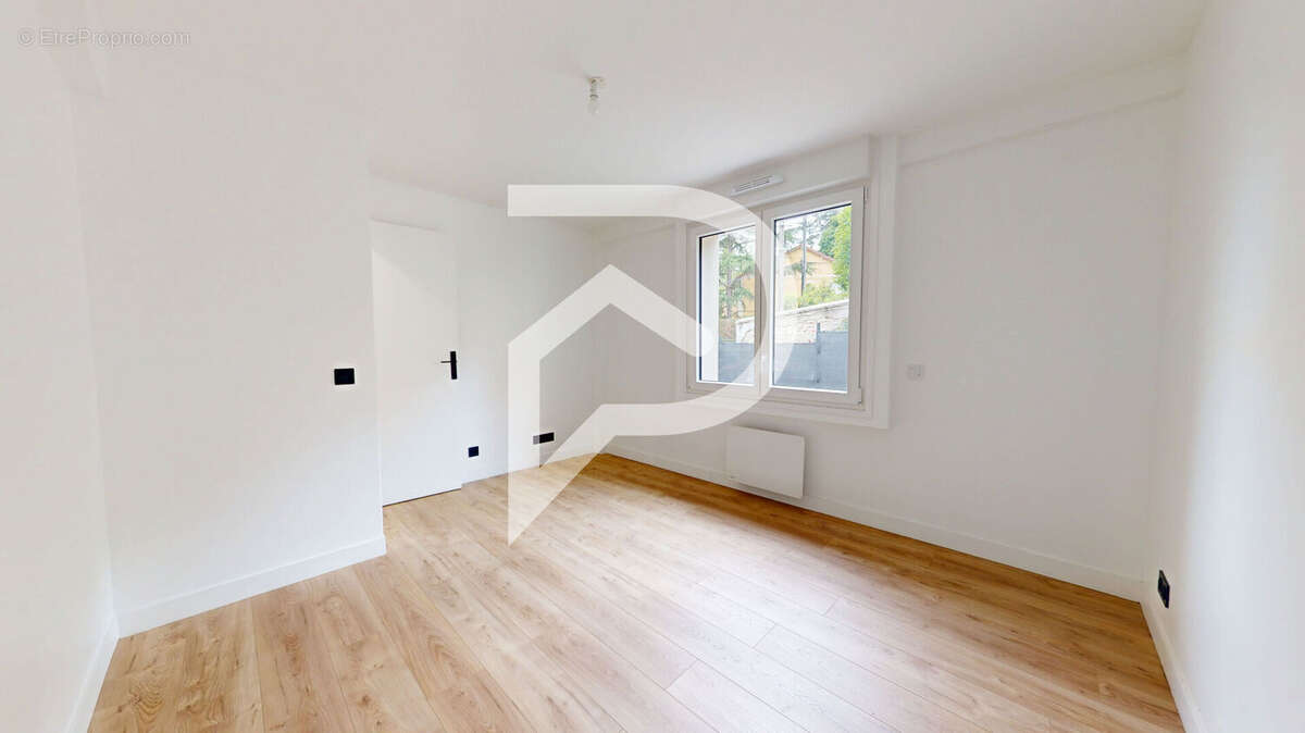 Coup de coeur à Bougival Maison rénovée avec grande terrasse plein Sud - photo 5