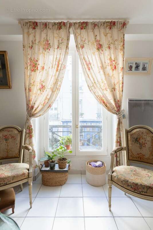 Appartement à PARIS-7E