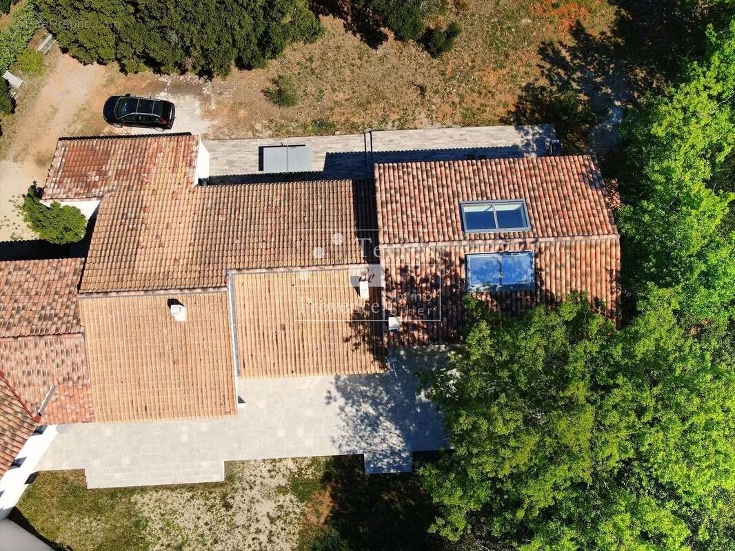 Maison à REGUSSE
