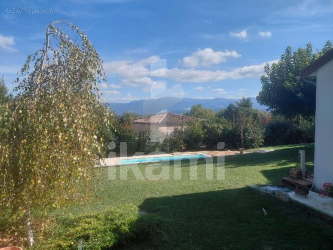 Maison à GENISSIEUX