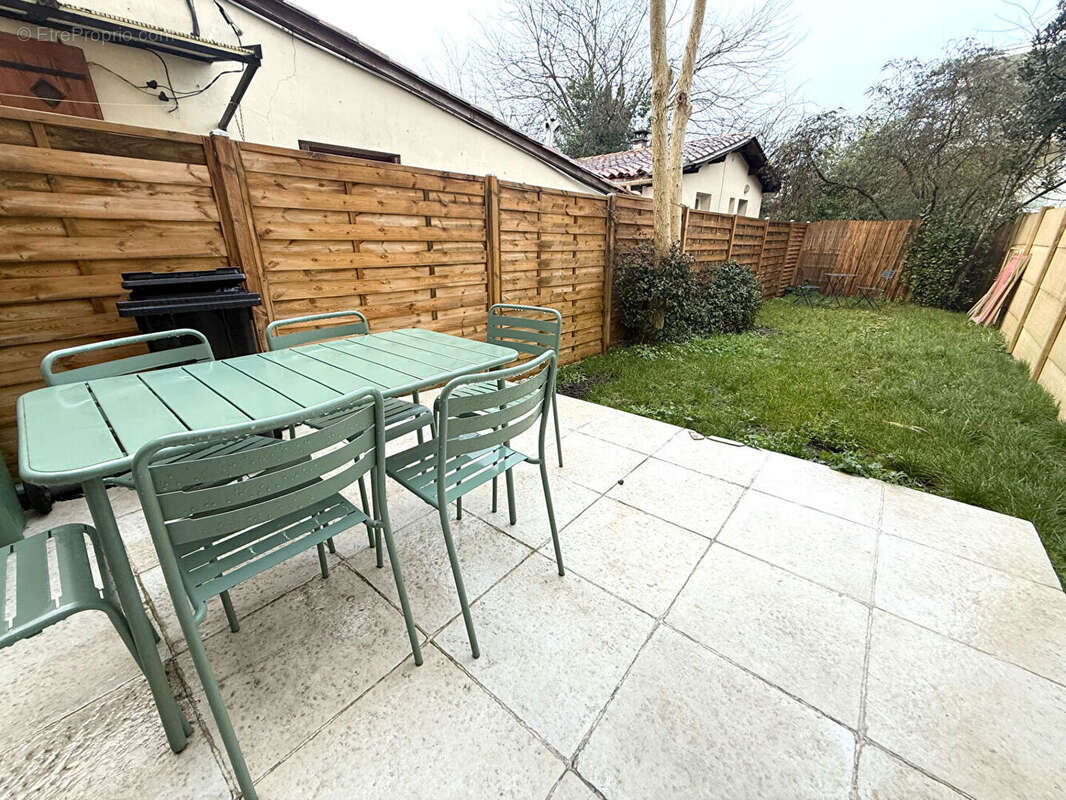 Appartement à VILLENAVE-D'ORNON