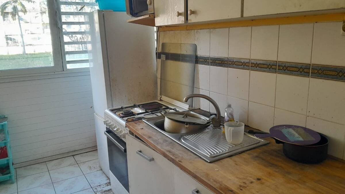 Appartement à LES ABYMES