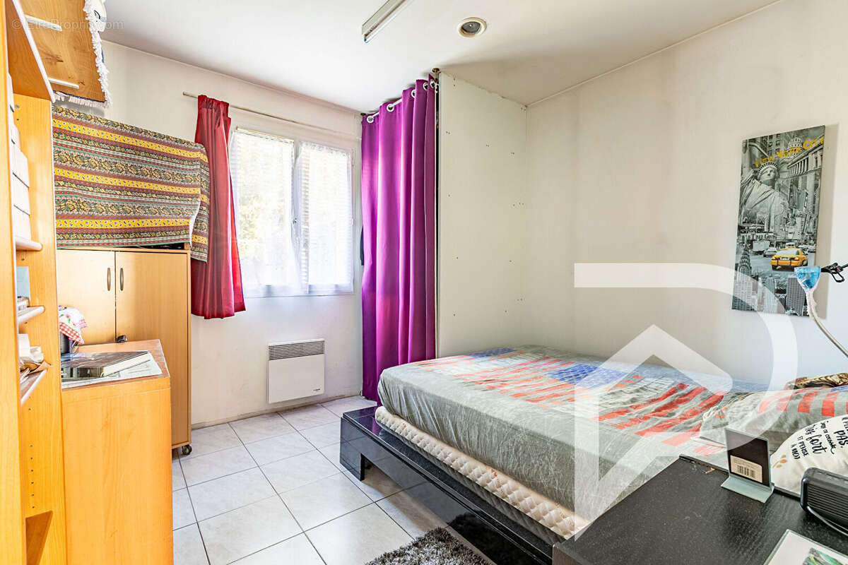 Maison à CHEVRIERES