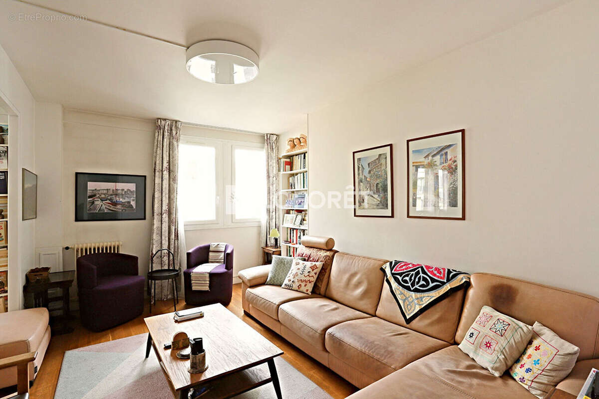 Appartement à PARIS-14E